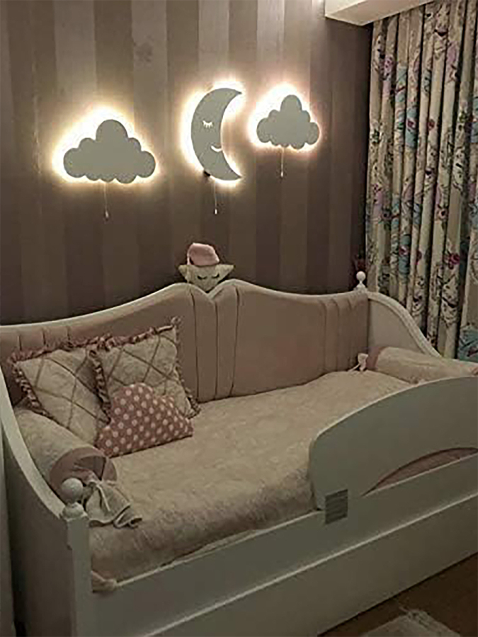 Beyaz Bulut El Boyaması 3’lü Bebek Odası Gece Lambası Seti + 112 Adet Yıldız Sticker + 3’lü Mini Bulut – Piller Dahil - 1