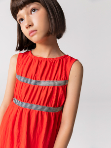 Büzgülü Kırmızı Kolsuz Kız Çocuk Elbise - 3