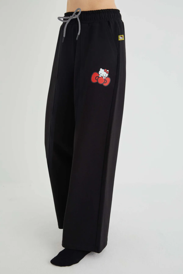 Lisanslı Baskılı Kadın Likralı Bol Eşofman Altı - 1