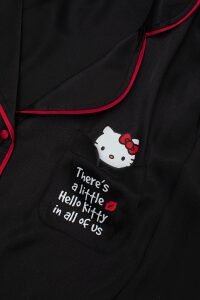 Lisanslı Düğmeli Kısa Saten Şortlu Pijama Takımı - 2