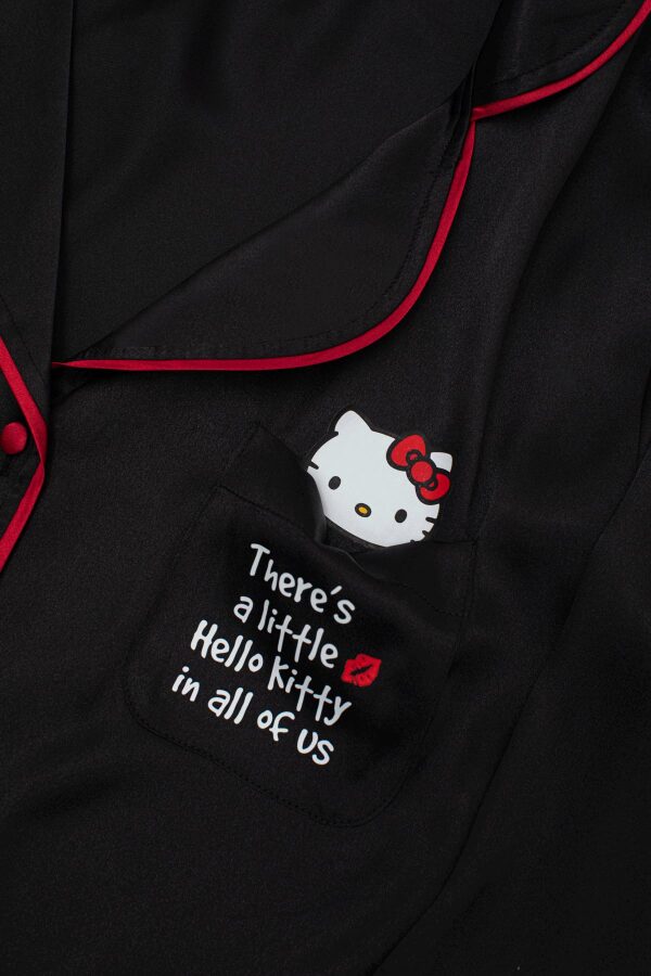 Lisanslı Düğmeli Kısa Saten Şortlu Pijama Takımı - 2