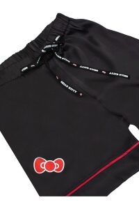 Lisanslı Düğmeli Kısa Saten Şortlu Pijama Takımı - Hello Kitty