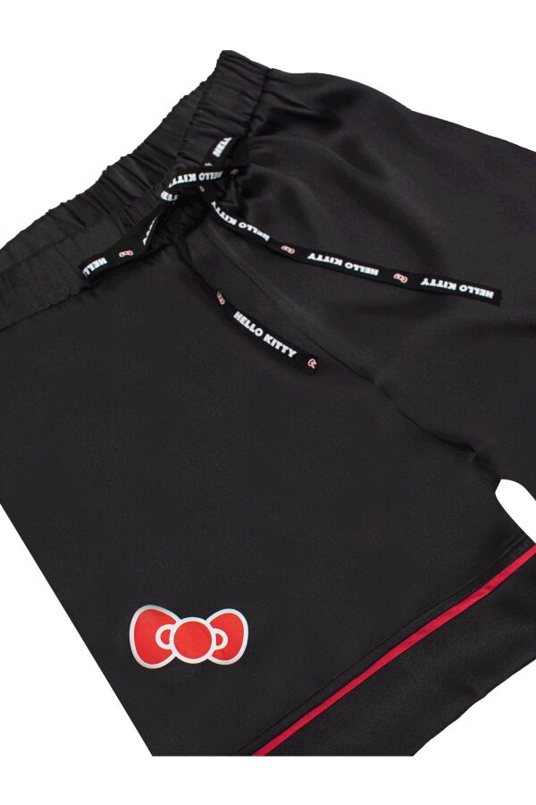 Lisanslı Düğmeli Kısa Saten Şortlu Pijama Takımı - 1