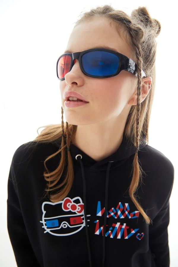 Lisanslı Kapüşonlu Kalın Oversize Siyah Sweatshirt - 3