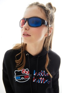 Lisanslı Kapüşonlu Kalın Oversize Siyah Sweatshirt - 4