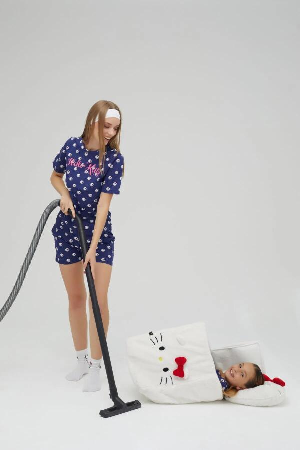 Lisanslı Kısa Kollu Şortlu Lacivert Pijama Takımı - 5