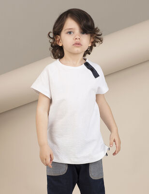 Pat Detaylı Erkek Çocuk Beyaz T-Shirt